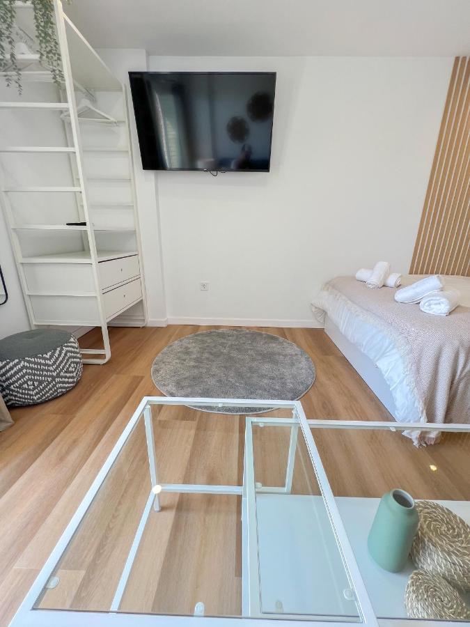 Cozy Studio With Sea Views 베날마데나코스타 외부 사진
