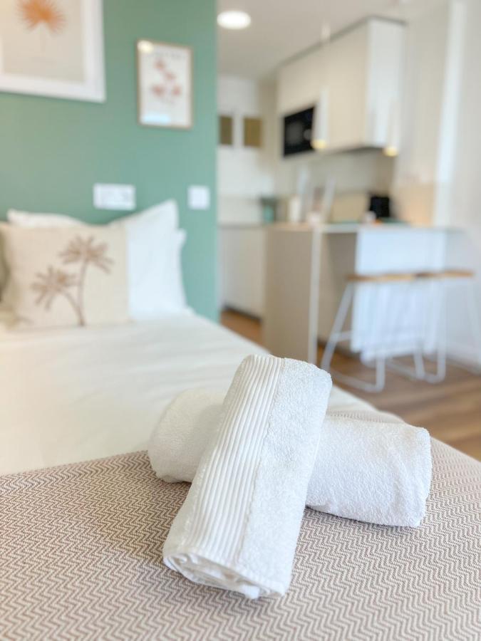 Cozy Studio With Sea Views 베날마데나코스타 외부 사진